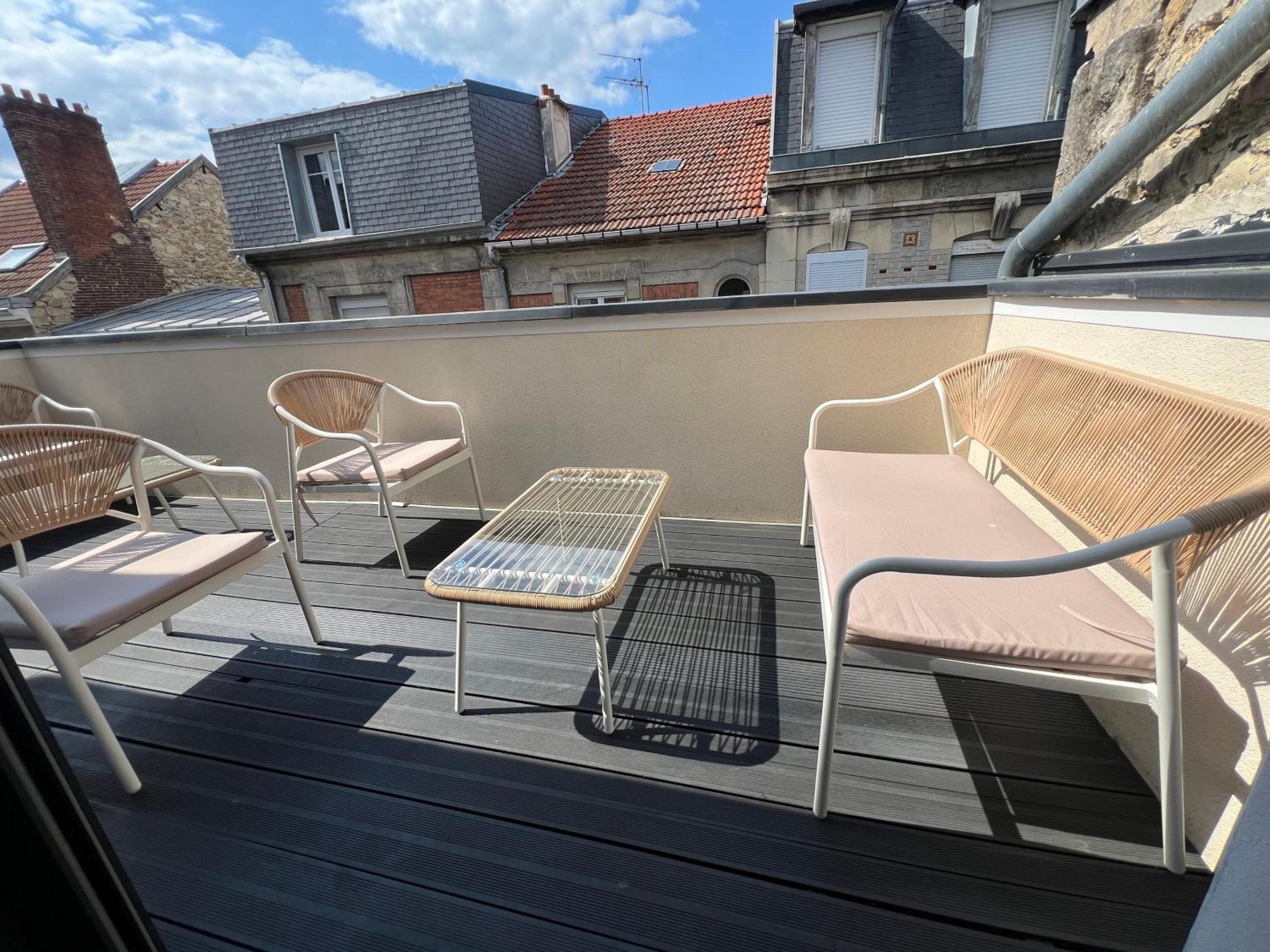 ריימס Mm Suites Town House Terrasse מראה חיצוני תמונה